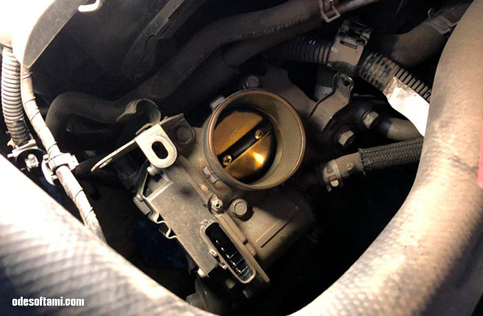 Чистка дроссельной заслонки и клапана EGR на Mitsubishi Outlander XL