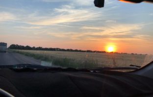 В лучах заката… на 6км…
