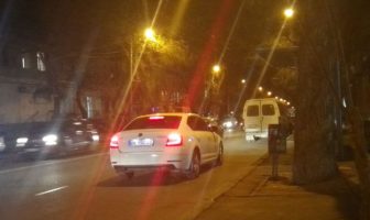 Парковка ВЕ9900ЕТ на остановке ул. Успенская