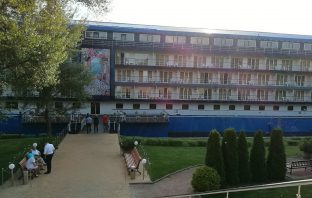 Про отель Баккара на чистоту…
